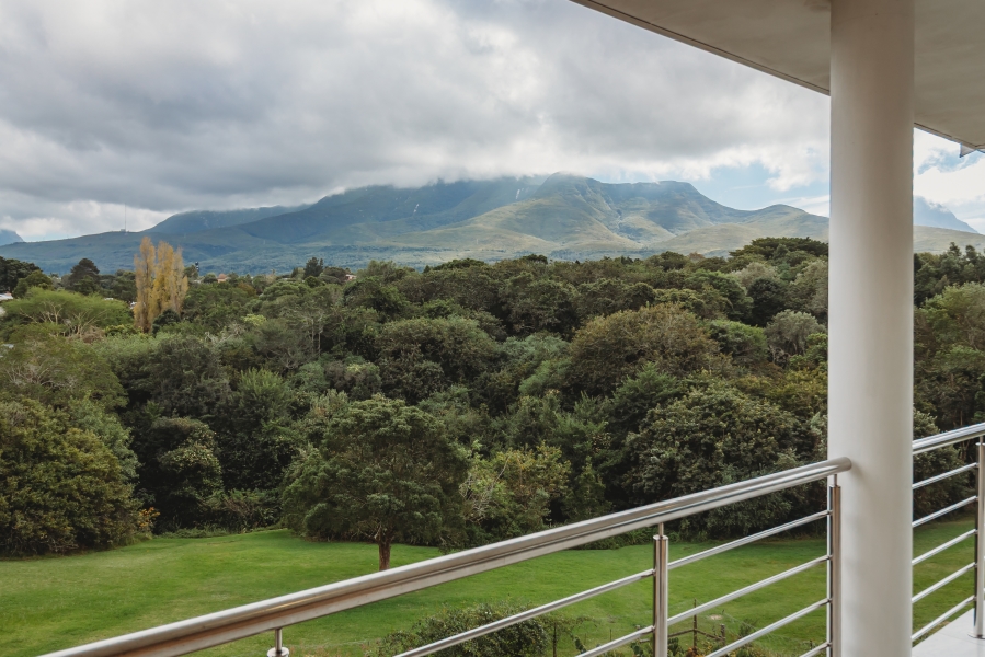 4 Bedroom Property for Sale in Bergsig Western Cape